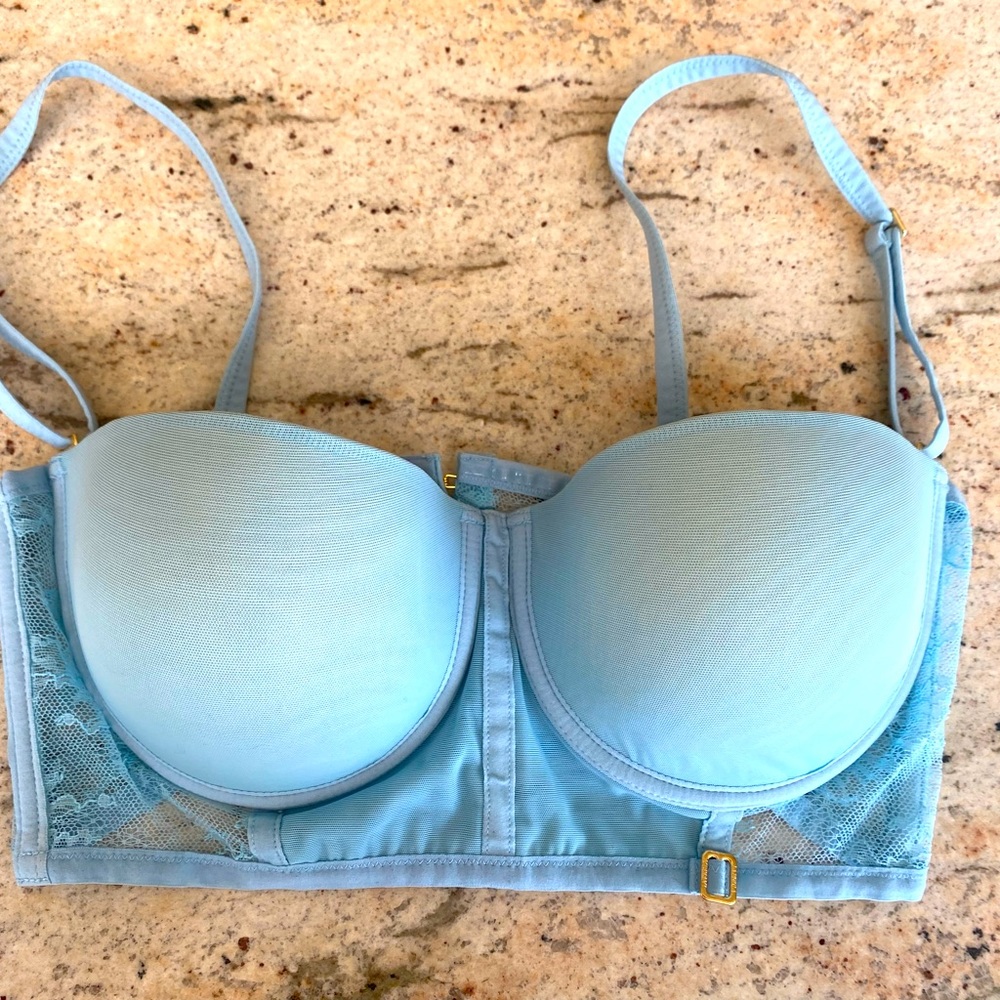 La Perla bra, new without tag, blue, size 36B